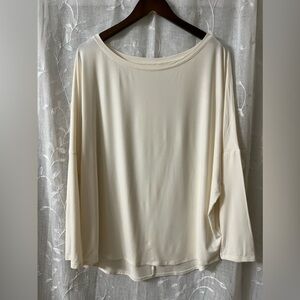 Express Classic Soft Ivory Long Sleeve Size Large Oversized